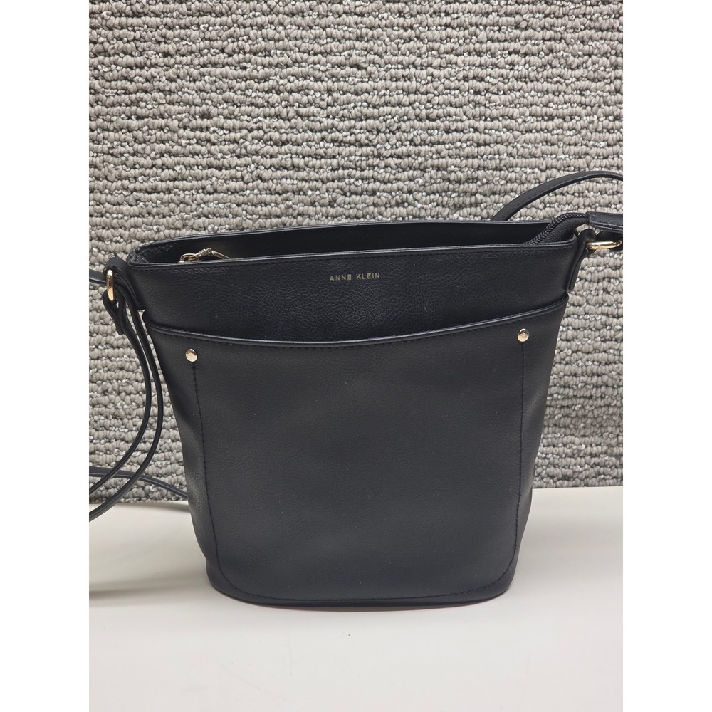 Anne Klein Black Pebbled Faux Leather Crossbody Bucket Bag Gold Hardware Zip Top